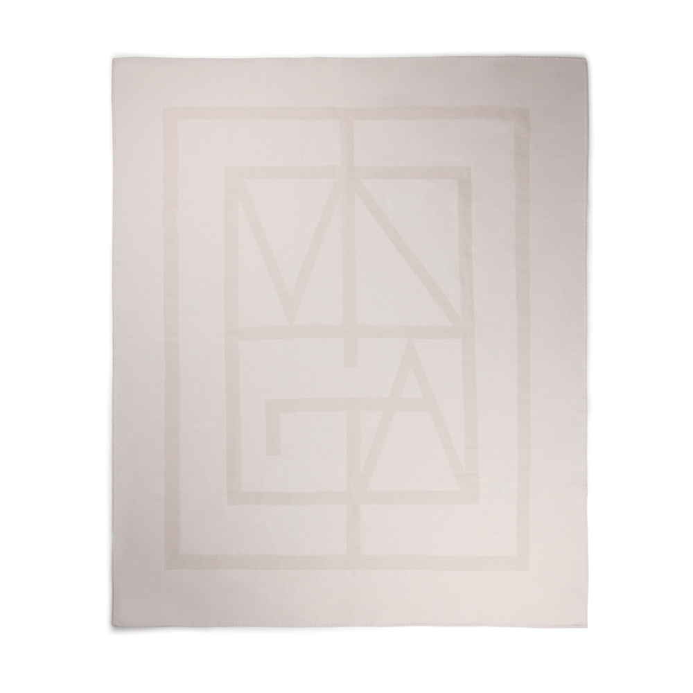 VINGA Monogram GRS Decke - off white (± PMS 11-0604 TPX)